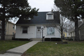 8608 Center St, Milwaukee WI  53222-4737 exterior