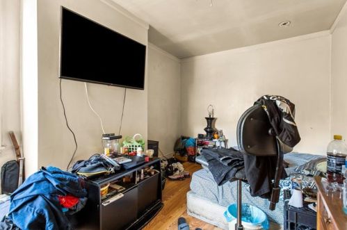 121 Bausman St, Pittsburgh PA 15210-2084 exterior