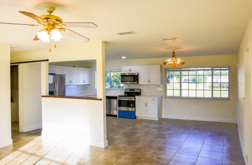 377 Cherryhill Rd, Fort Pierce FL  34953-6236 exterior