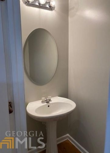 5626 Strathmoor Manor Cir, Lithonia GA  30058-2633 exterior