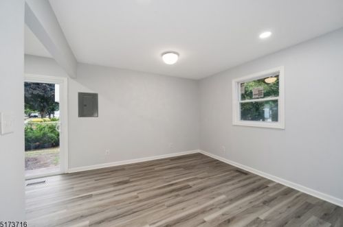 66 Lawrence Dr, Hackettstown NJ 07840-2526 exterior