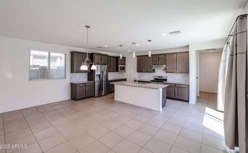 25533 21st Ave, Phoenix AZ  85085-1221 exterior