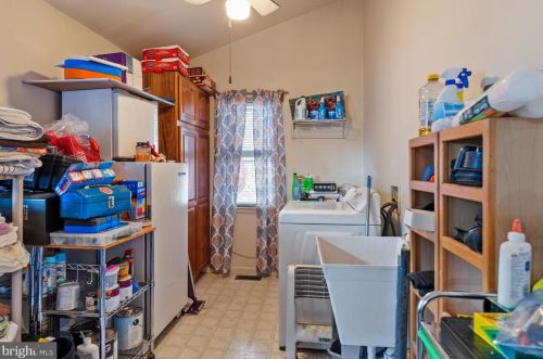 64 Route 156, Trenton NJ  08620-2708 exterior