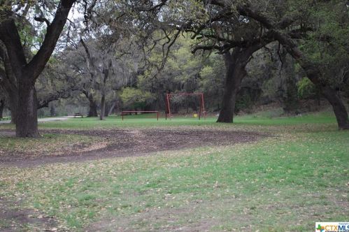 1891 Tanglewood Trl Ct, Spring Branch TX 78070-5237 exterior