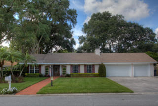 10112 Lindelaan Dr, Tampa, FL 33618-4200