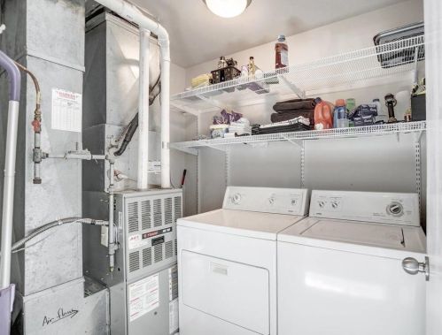 627 Dayton St, Madison WI  53703-2335 exterior