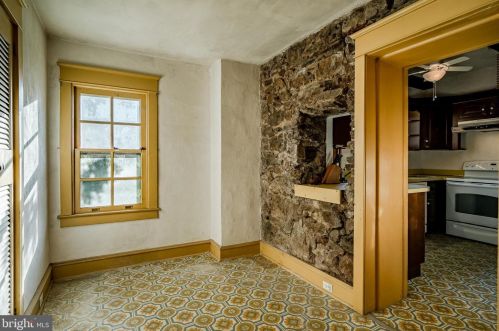 56 Glen Riddle Rd, Media PA 19063-5349 exterior