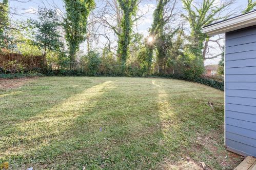 2016 Bader Ave, Atlanta GA 30310-5027 exterior