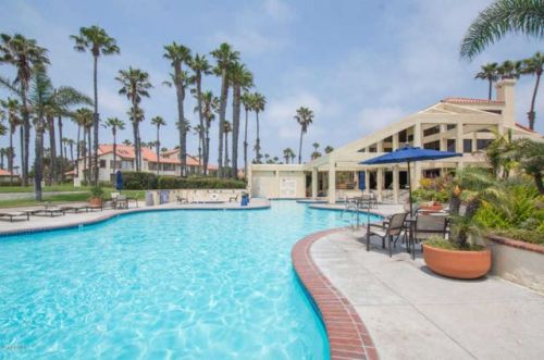 2185 Martinique Ln, Oxnard CA  93035-3619 exterior