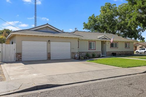 545 Quincy Rd, Turlock CA  95380-4329 exterior