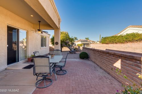 1534 Bank Swallow Rd, Green Valley AZ 85614-6025 exterior