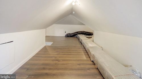 2911 17th St, Washington DC  20018-1825 exterior