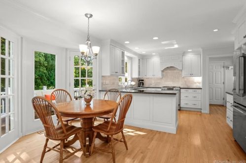 35 Dudley Rd, Wilton CT 06897-3508 exterior