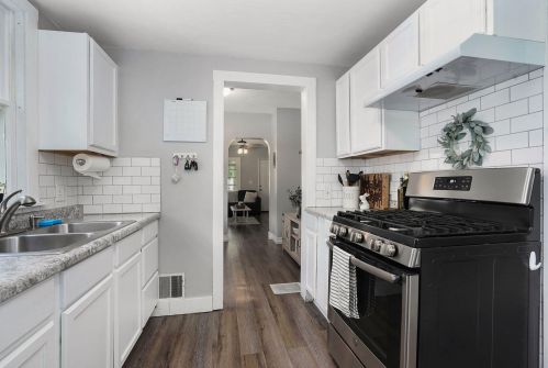 140 32nd St, Grand Rapids MI 49512-1756 exterior