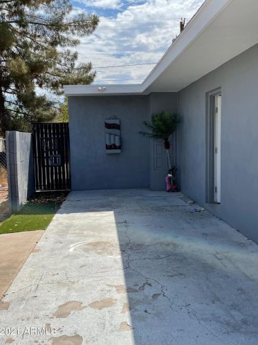 8806 30th Ave, Phoenix AZ  85051-3919 exterior