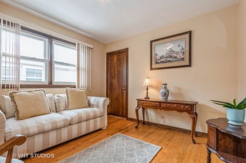 7405 Octavia Ave, Chicago IL 60631-4436 exterior