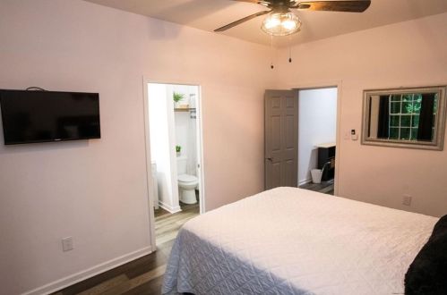 944 Hubbard St, Atlanta GA 30310-3136 exterior