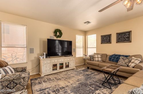 2181 Westchester Dr, Chandler AZ 85249-4687 exterior