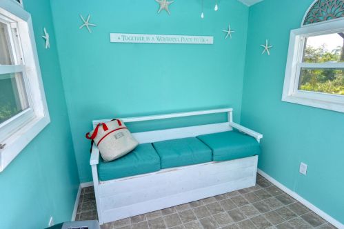 834 Walters Ter, Fort Pierce FL 34983-3963 exterior