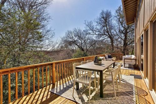 608 Brookhaven Trl, Austin TX 78746-5455 exterior