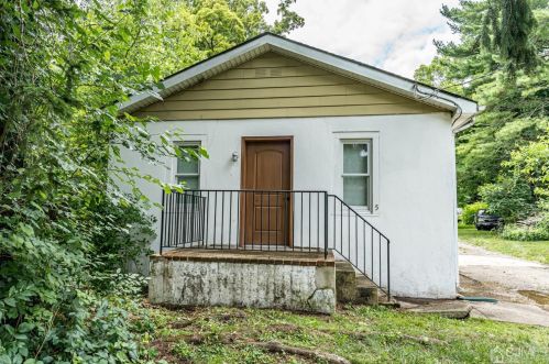 5 Airport Rd, Hackettstown, NJ 07840-3461