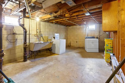 5647 64th St, Milwaukee WI  53218-2319 exterior