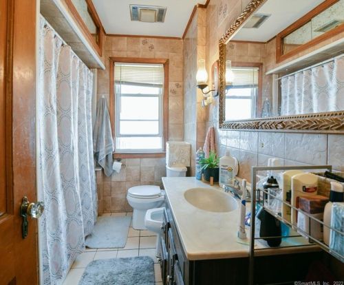 226 Seymour Ave, Derby CT 06418-1310 exterior