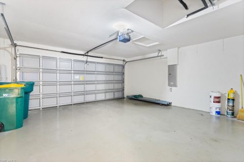 8260 Laurel Lk Blvd, Naples FL 34119-9797 exterior