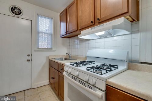 5228 4 St, Washington DC 20003-3481 exterior