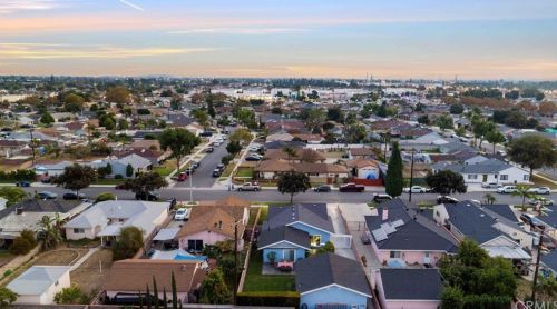 9255 Dalberg St, Bellflower, CA 90706-2120