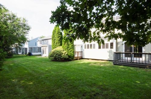 20 Arbor Dr, Providence RI  02908-3535 exterior