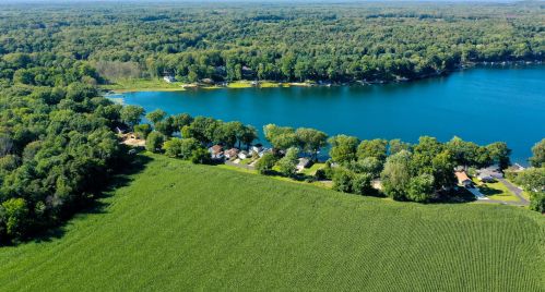 28148 Shr Dr, Gobles MI 49055-9115 exterior