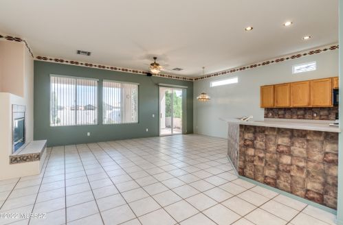 306 Continental Vis Pl, Green Valley AZ 85614-1457 exterior