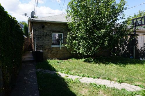 3712 Francisco Ave, Chicago IL 60659-1504 exterior