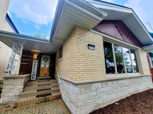 9711 Claremont Ave, Chicago, IL 60643-1716