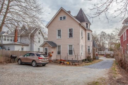 912 Orch St, Peekskill NY 10566-2728 exterior