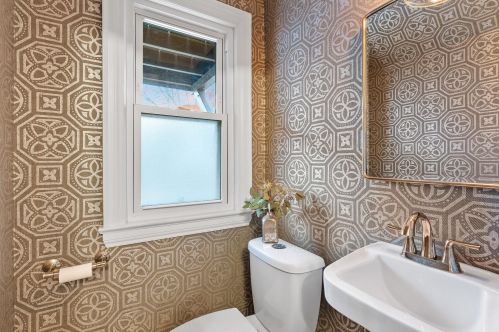 5115 Berkeley Blvd, Milwaukee WI 53217-5504 exterior