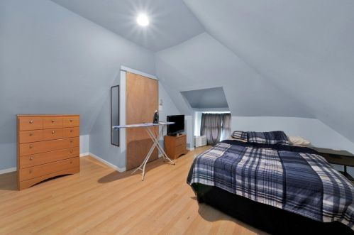 2252 Lawndale Ave, Chicago IL 60629-4345 exterior