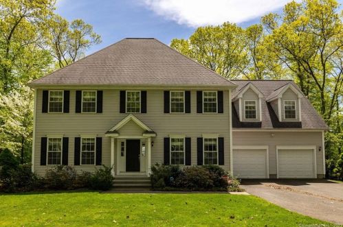 14 Chauncey Dr, Seymour CT 06478-1261 exterior