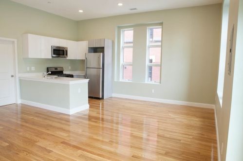 409 Dudley St, Boston MA 02119 exterior