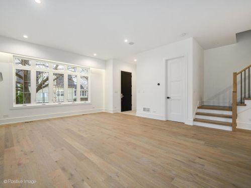 2129 Maplewood Ave, Chicago IL  60647-4148 exterior