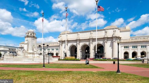 676 4th St, Washington DC 20002-4956 exterior