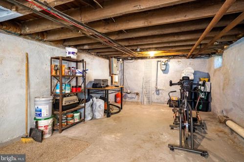 518 Schiller Ave, Trenton NJ 08610-6029 exterior