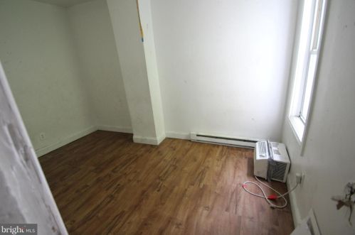 824 49 St, Philadelphia PA 19139-1813 exterior