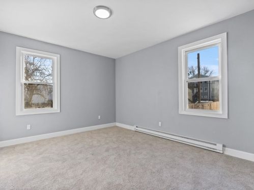 47 Luna St, Providence RI 02904-2478 exterior