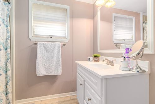 104 Seeser St, Joliet IL 60436-1642 exterior