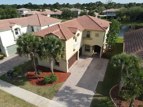 2213 Newport Isles Blvd, Fort Pierce, FL 34953-4575