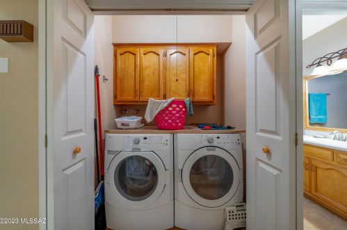 285 Kolb Rd, Tucson AZ  85710-3600 exterior