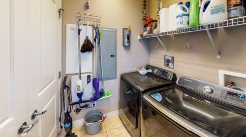 449 12th St, Tampa FL 33602-5606 exterior