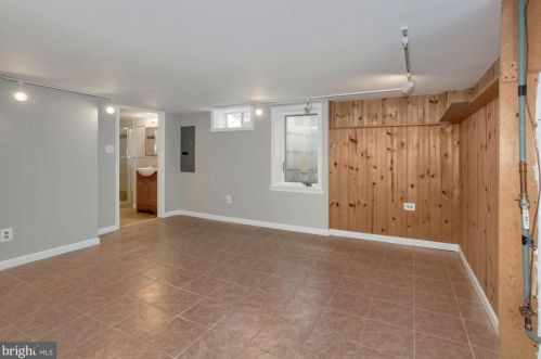 2022 21 St, Arlington VA 22201-3607 exterior